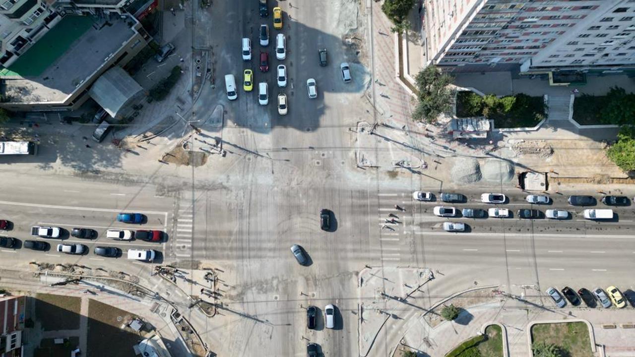 Atenție, șoferi! Semaforizarea va fi întreruptă în intersecția de la Casa de Cultură