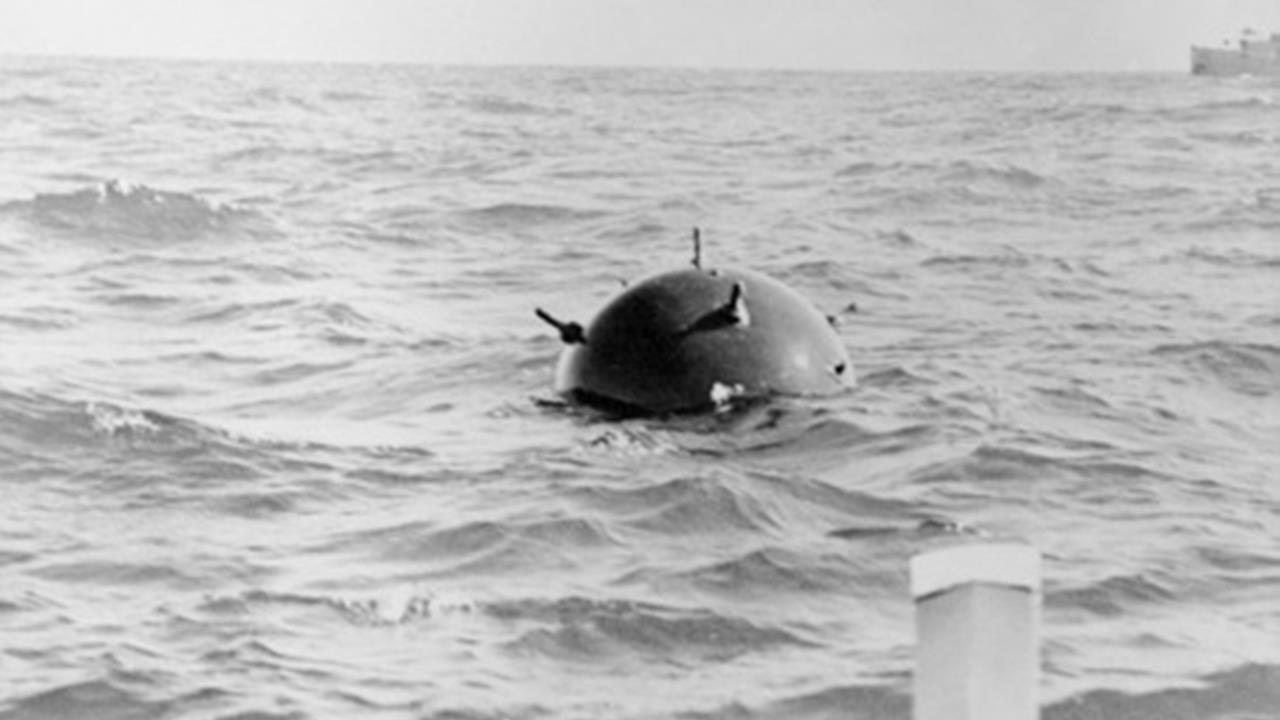 O mină marină a explodat în zona digului din Costinești